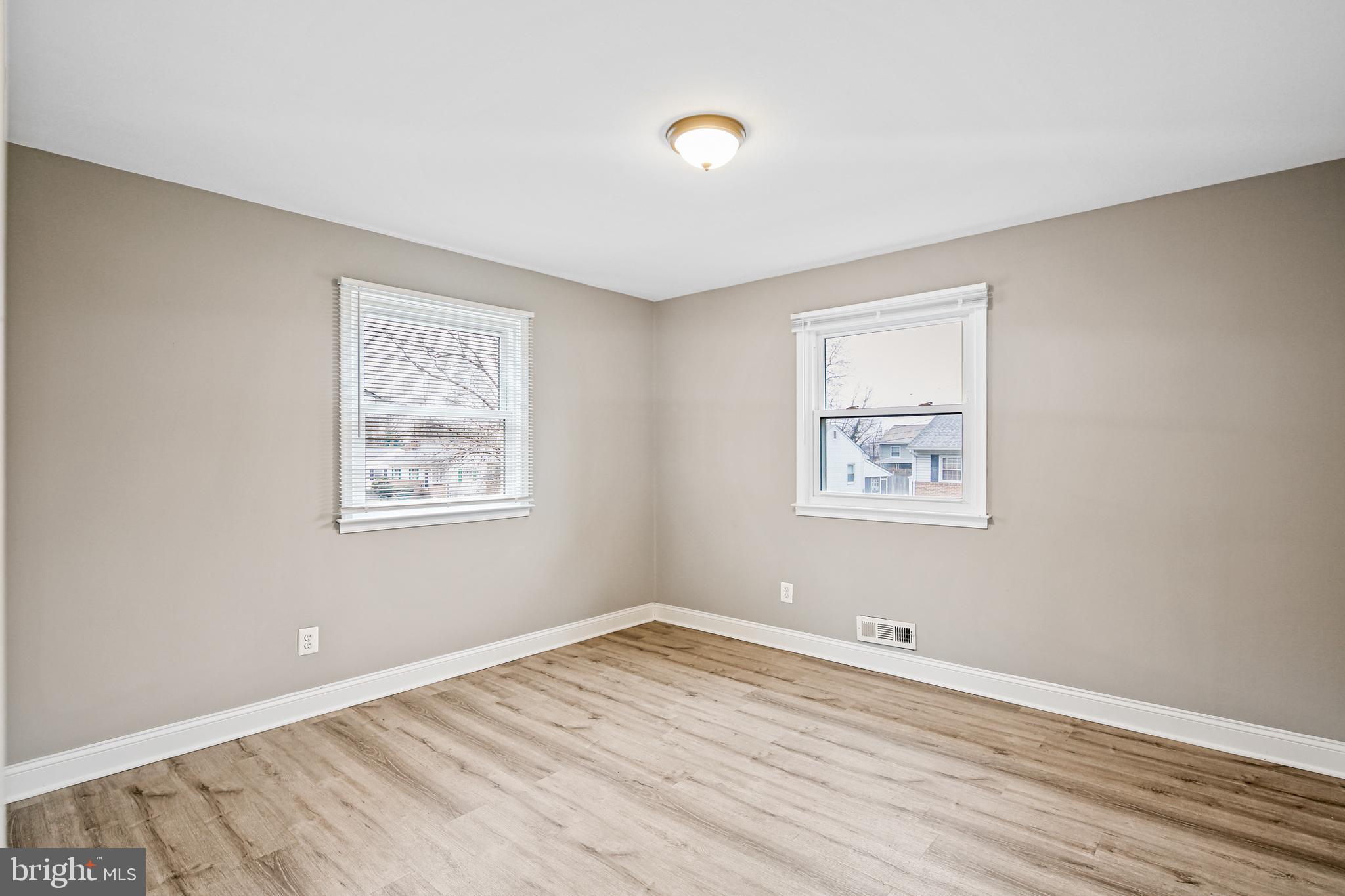 5805 Park Road Brooklyn, MD 21225 - Photo 13 of 30
