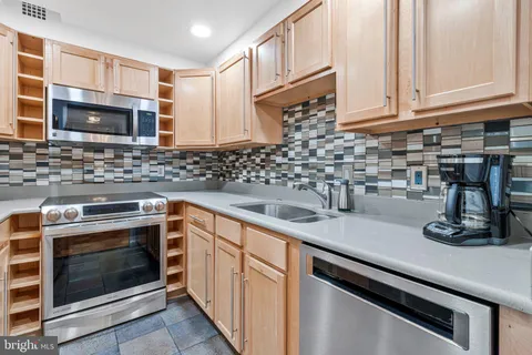 $365,000 | 560 N Street Southwest, Unit 708N, Washington, DC 20024