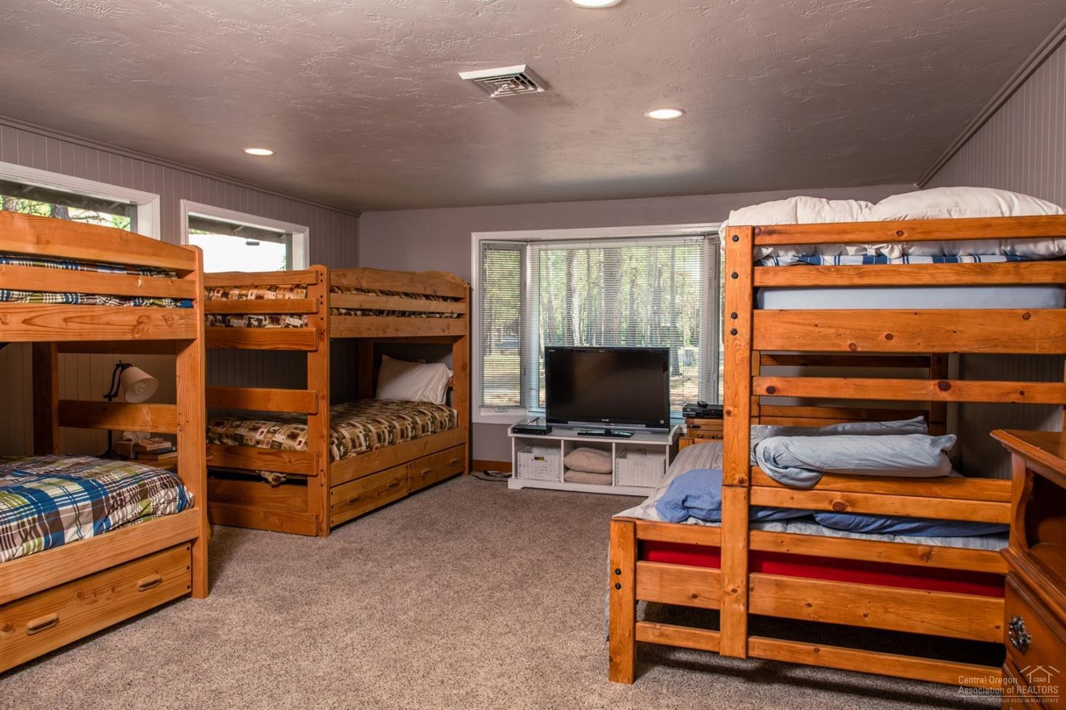 13687 Speedwell Black Butte Ranch, OR 97759 - Photo 17 of 24 Additional Photo