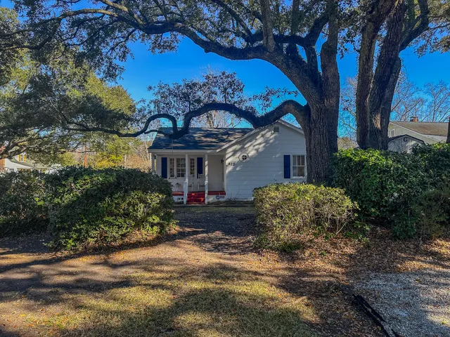 $3,030 | 422 Riverland Drive, Charleston, SC 29412