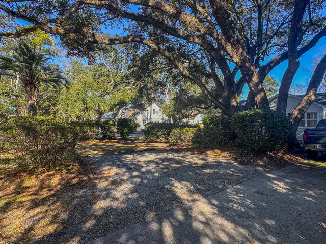 $3,030 | 422 Riverland Drive, Charleston, SC 29412