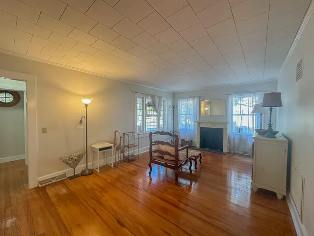 $3,030 | 422 Riverland Drive, Charleston, SC 29412