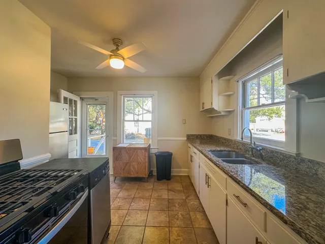 $3,030 | 422 Riverland Drive, Charleston, SC 29412