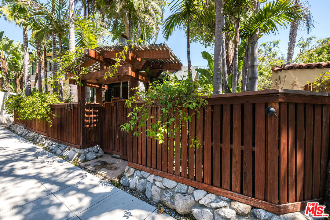 454 East Rustic Road Santa Monica, CA 90402 - Photo 1 of 33