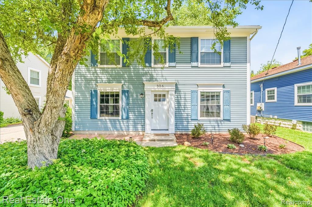 306 Roe Street Plymouth, MI 48170 - Photo 2 of 28
