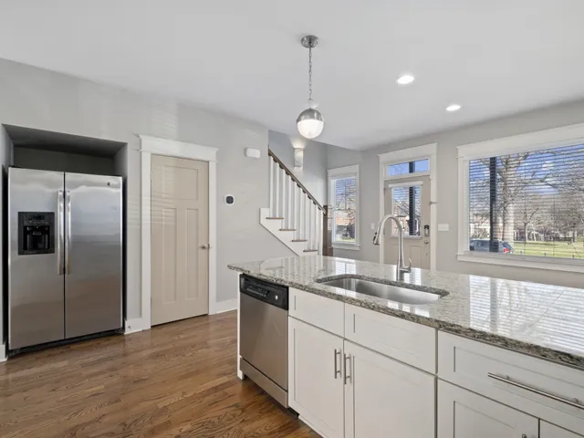 $2,500 | 1501 G 9th Avenue North, Nashville, TN 37208