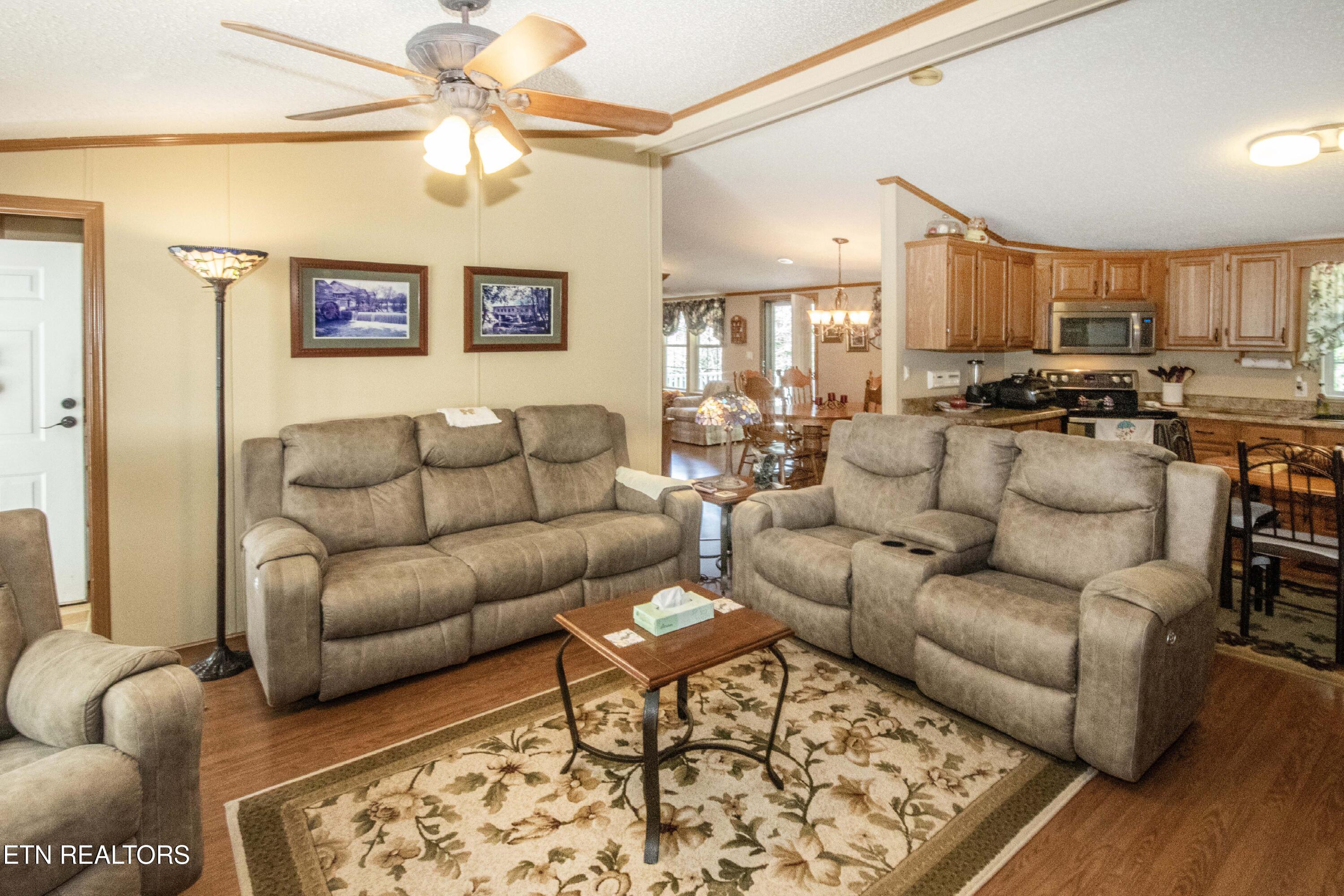 1424 Hickey Road Knoxville, TN 37932 - Photo 11 of 25 V19A2941