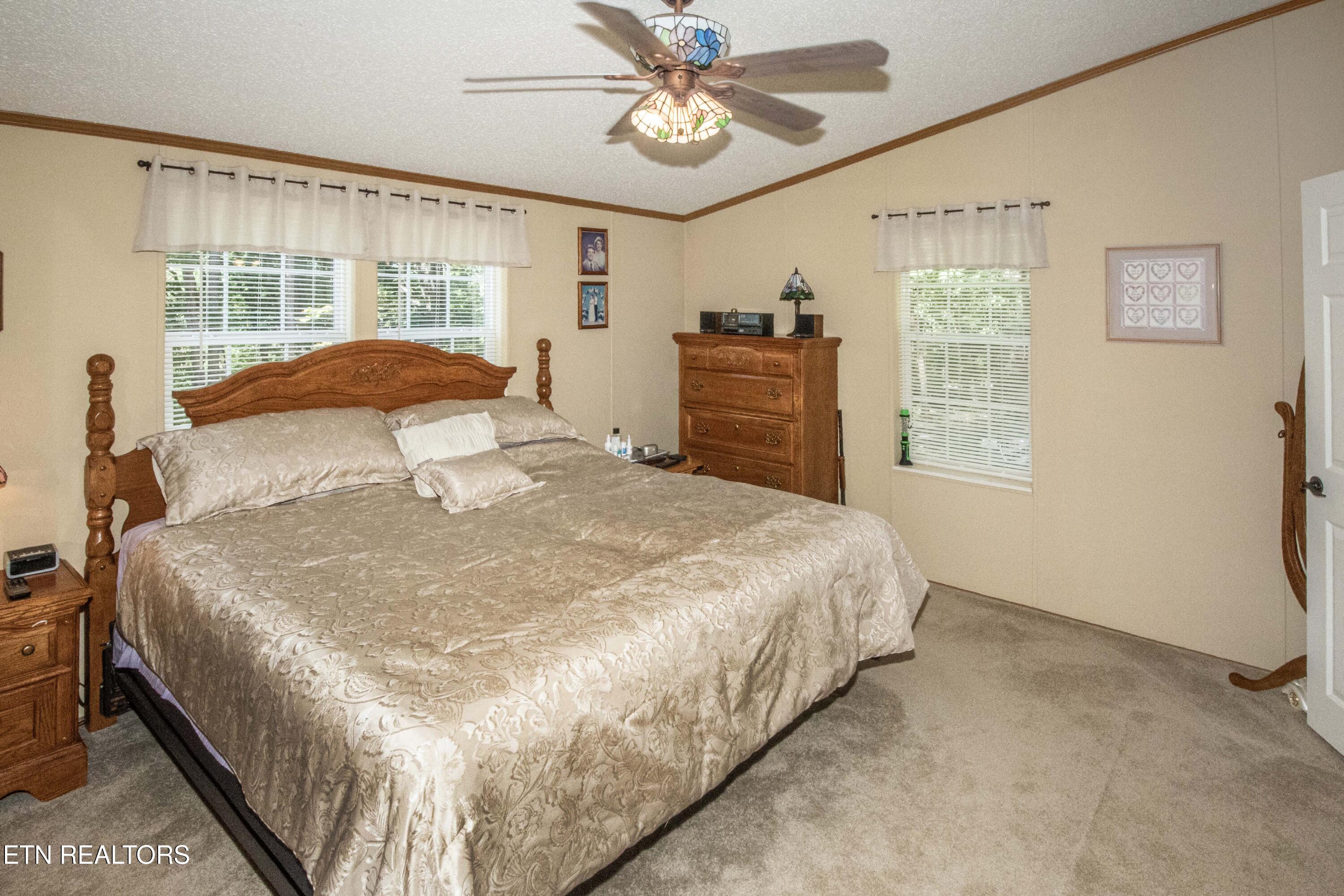 1424 Hickey Road Knoxville, TN 37932 - Photo 13 of 25 V19A2947