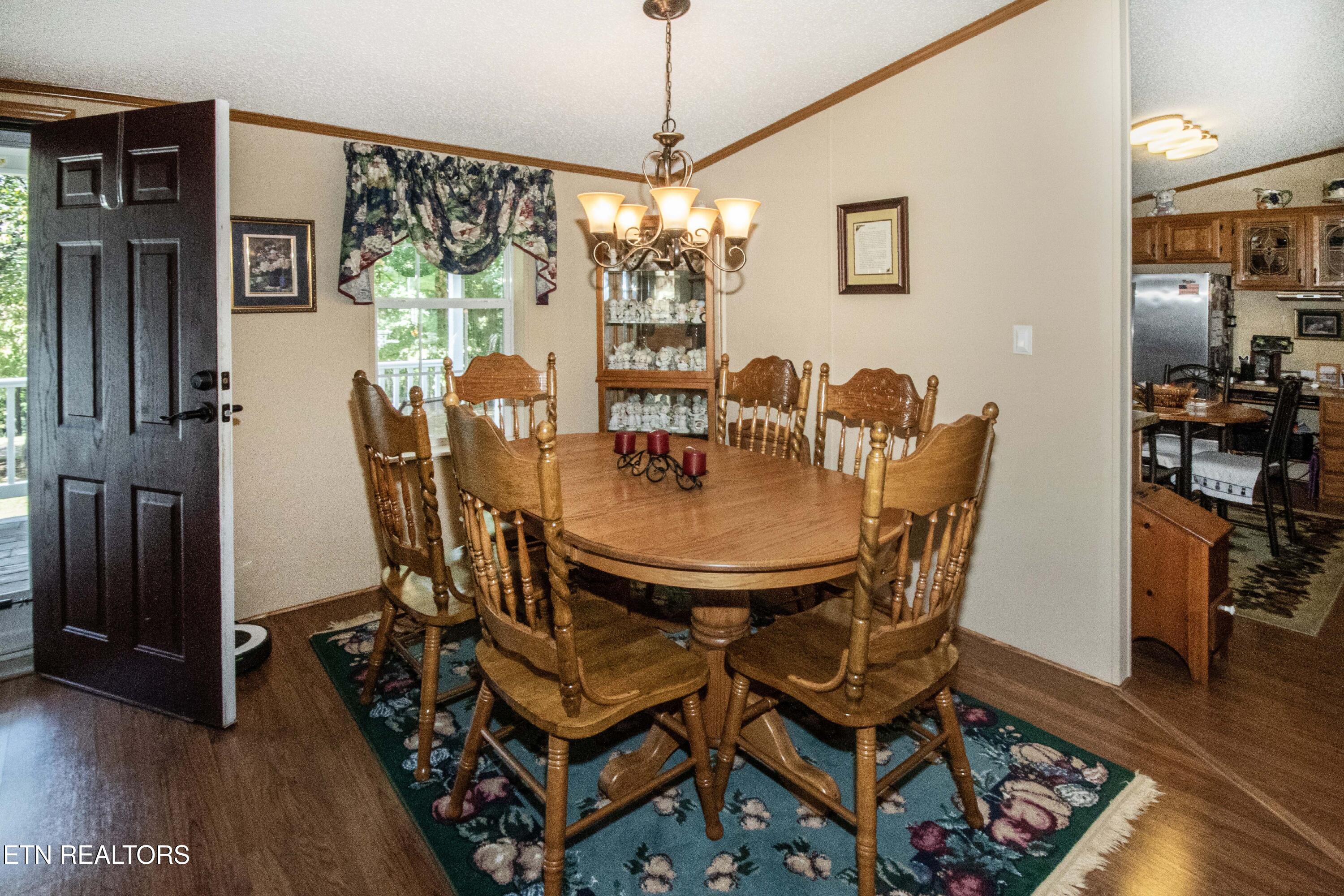 1424 Hickey Road Knoxville, TN 37932 - Photo 8 of 25 V19A2932