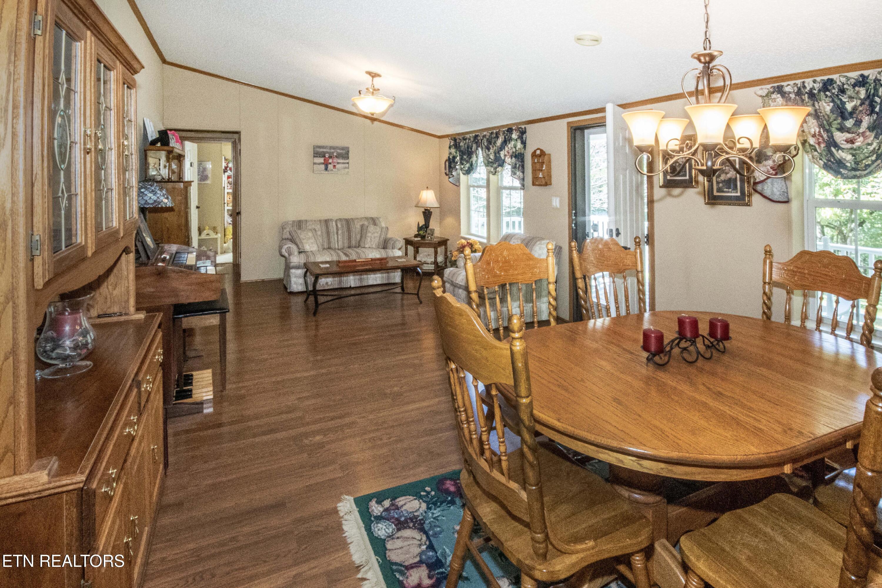 1424 Hickey Road Knoxville, TN 37932 - Photo 9 of 25 V19A2933
