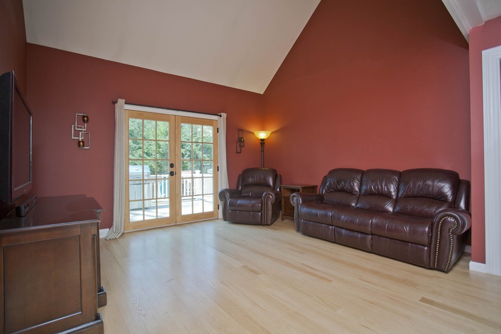 71 Brewster Road West Springfield, MA 01089 - Photo 9 of 30 Gallery Image 9