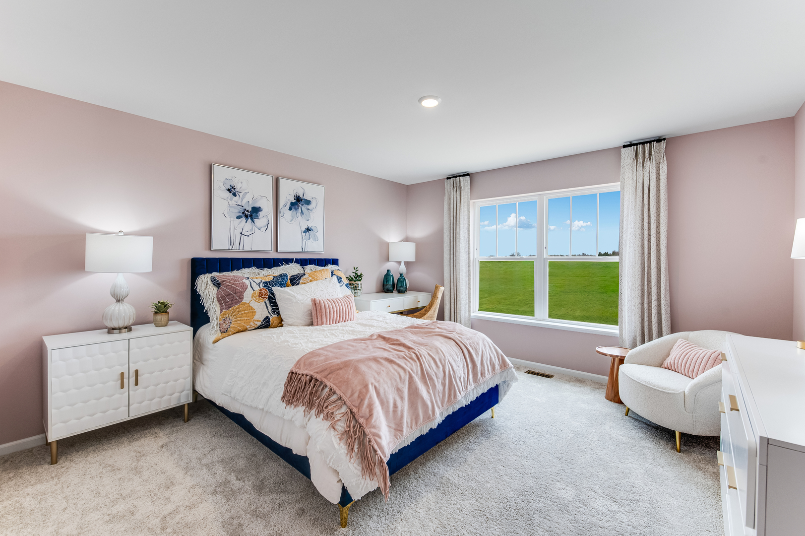 571 Lismore Circle Elgin, IL 60124 - Photo 18 of 24 a bedroom with a bed and a large window