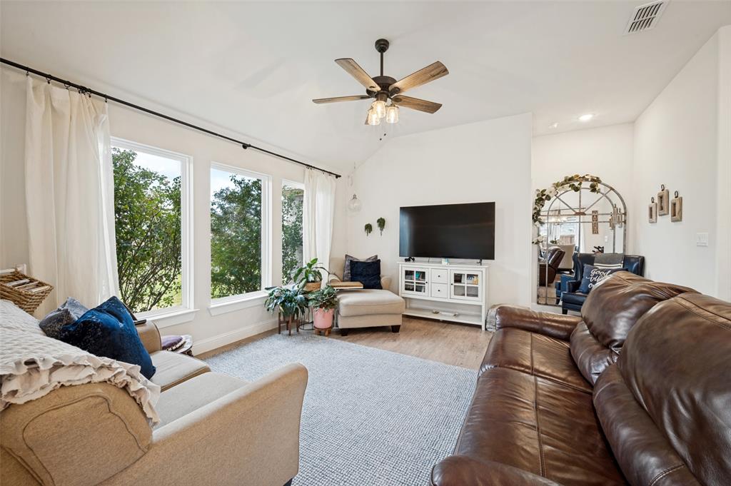 112 Kens Court Pilot Point, TX 76258 - Photo 3 of 25 Gallery Image 3