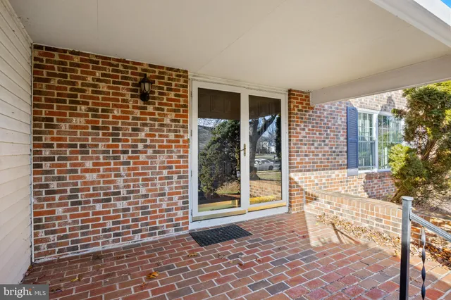 a view of an entryway