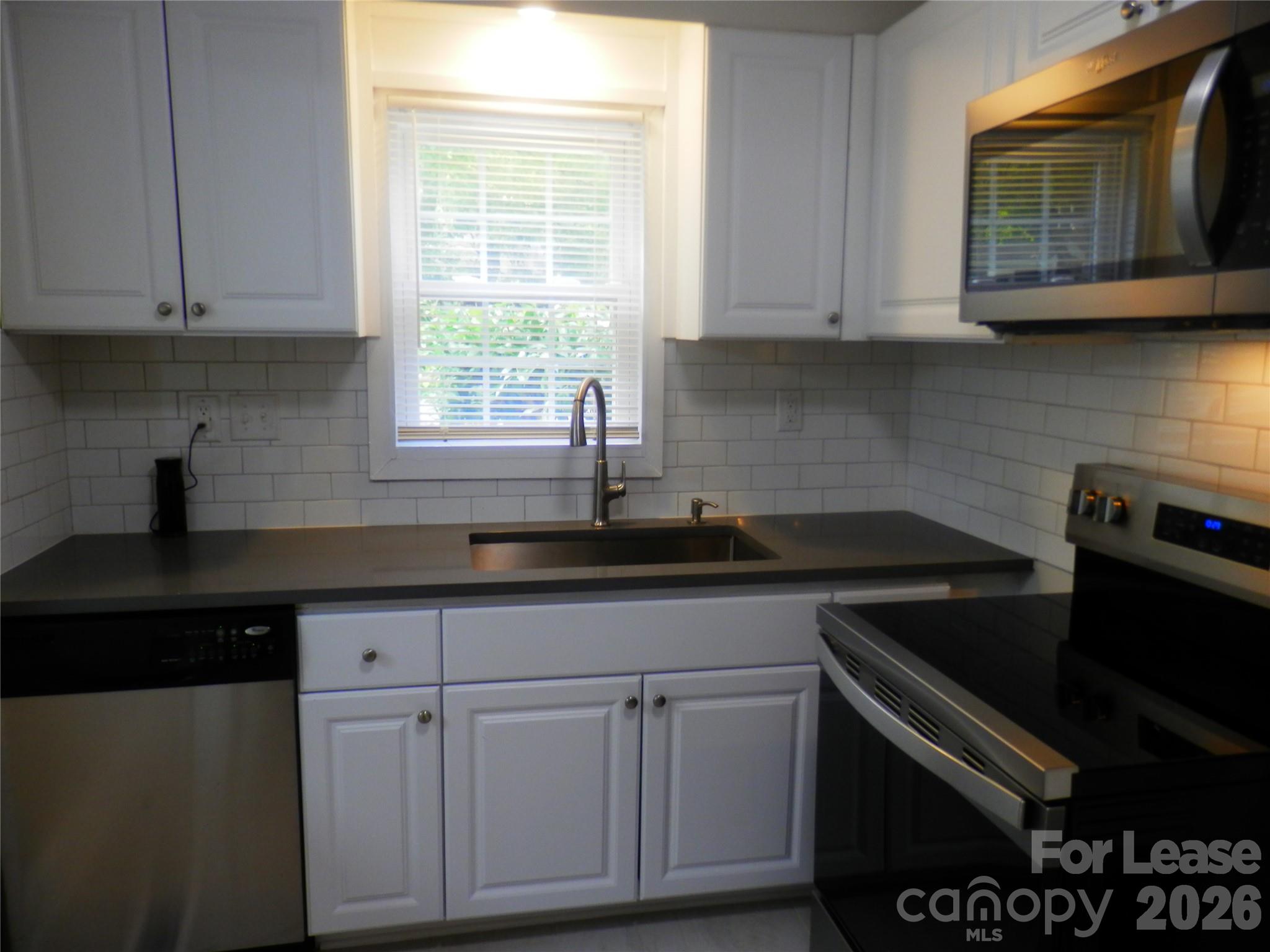 1416 Effingham Road Charlotte, NC 28208 - Photo 20 of 27