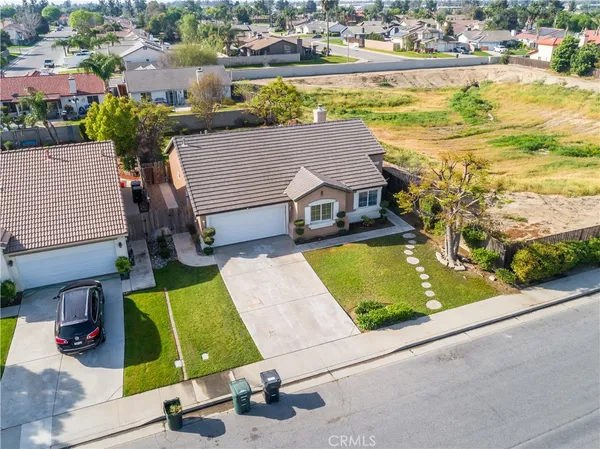 $2,300 | 12227 Grand Teton Drive, Bakersfield, CA 93312
