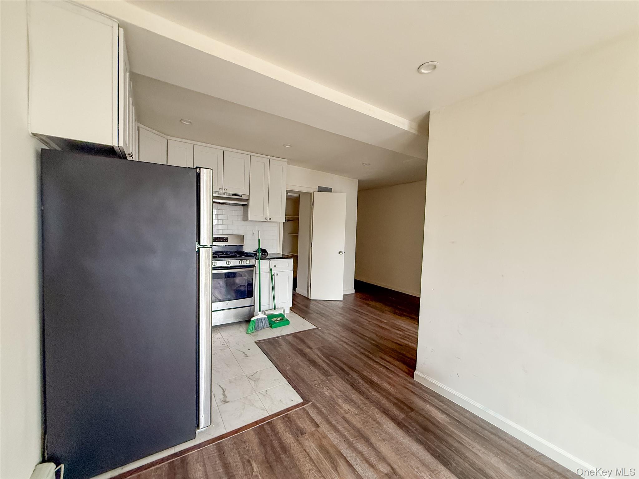 765 Shore Road, Unit L Long Beach, NY 11561 - Photo 3 of 9
