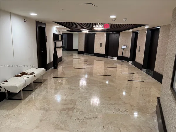 $5,000 | 1500 Bay Road, Unit 522S, Miami Beach, FL 33139