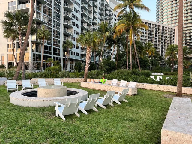 $5,000 | 1500 Bay Road, Unit 522S, Miami Beach, FL 33139