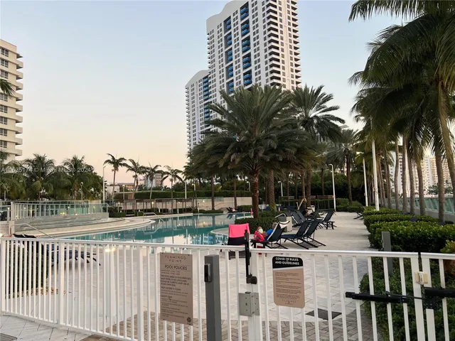 $5,000 | 1500 Bay Road, Unit 522S, Miami Beach, FL 33139
