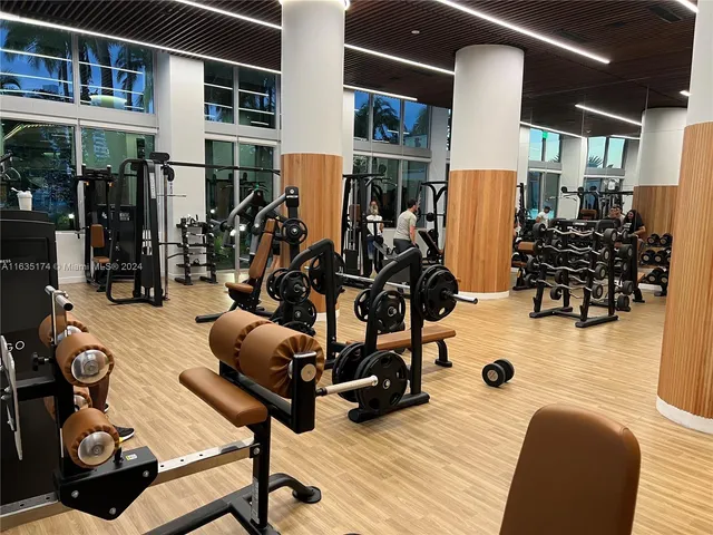 $5,000 | 1500 Bay Road, Unit 522S, Miami Beach, FL 33139