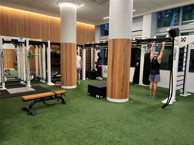 $5,000 | 1500 Bay Road, Unit 522S, Miami Beach, FL 33139