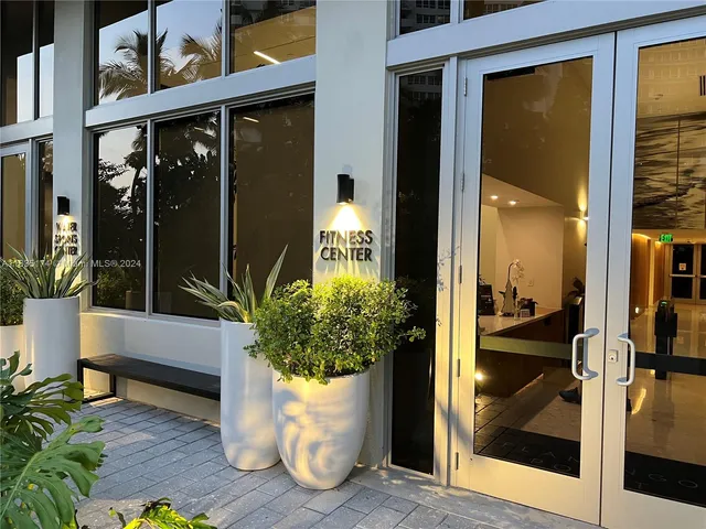 $5,000 | 1500 Bay Road, Unit 522S, Miami Beach, FL 33139