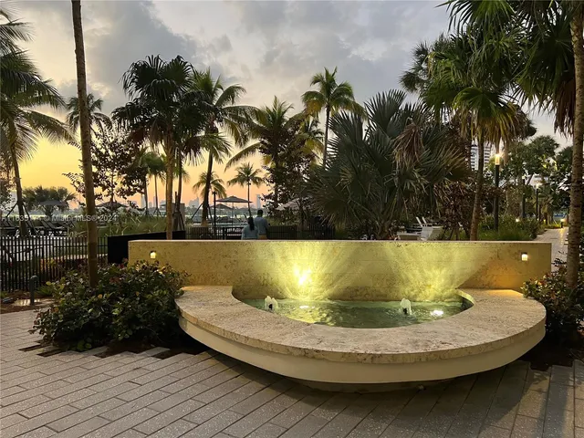 $5,000 | 1500 Bay Road, Unit 522S, Miami Beach, FL 33139