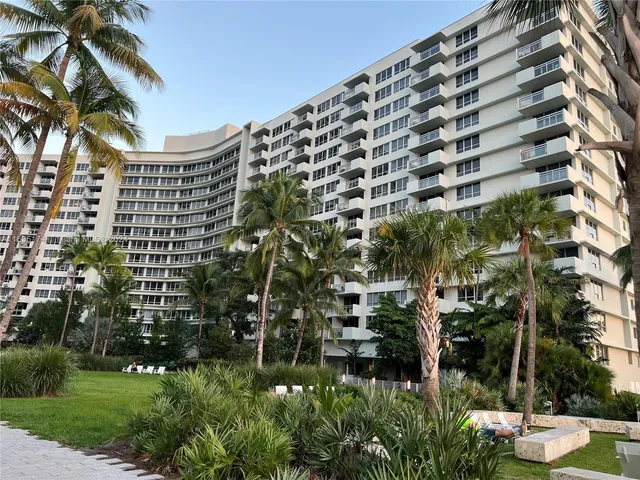 $5,000 | 1500 Bay Road, Unit 522S, Miami Beach, FL 33139