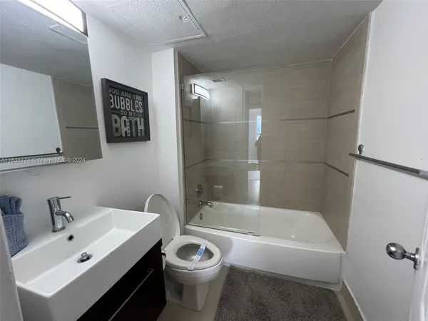 $5,000 | 1500 Bay Road, Unit 522S, Miami Beach, FL 33139