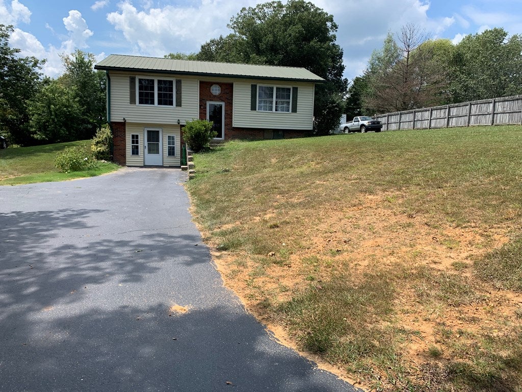 1163 Lambert Road Scottsville, KY 42164 - Photo 10 of 13 Gallery Image 10