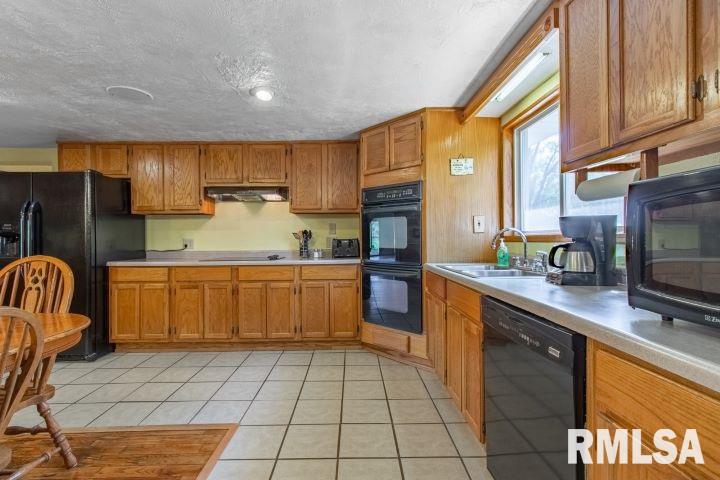 12269 Spring Lane Manito, IL 61546 - Photo 15 of 35 Gallery Image 15