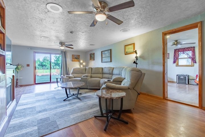 12269 Spring Lane Manito, IL 61546 - Photo 18 of 35 Gallery Image 18