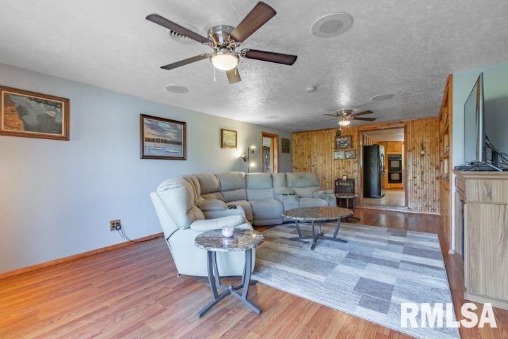12269 Spring Lane Manito, IL 61546 - Photo 21 of 35 Gallery Image 21
