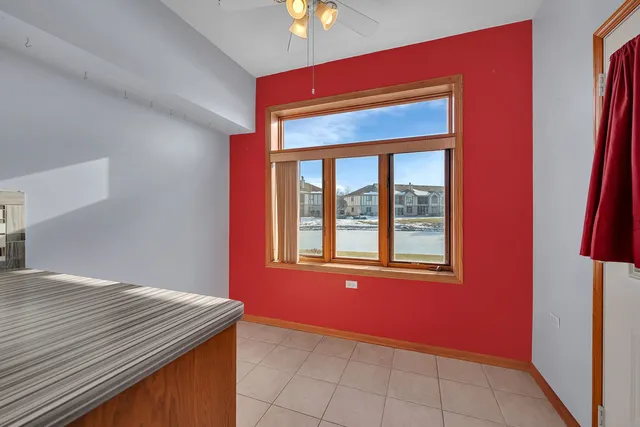 $265,000 | 6413 Pine Trail Lane, Unit 2, Tinley Park, IL 60477