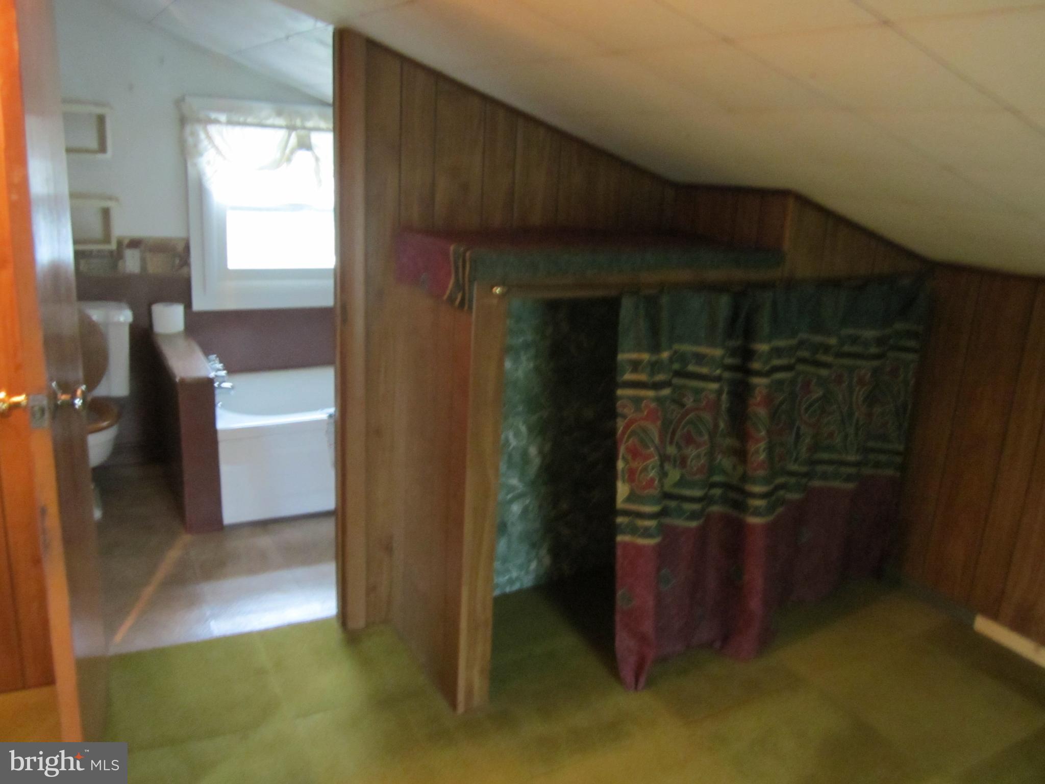 2029 Castleton Road Darlington, MD 21034 - Photo 22 of 30 Upper bath w/tub only