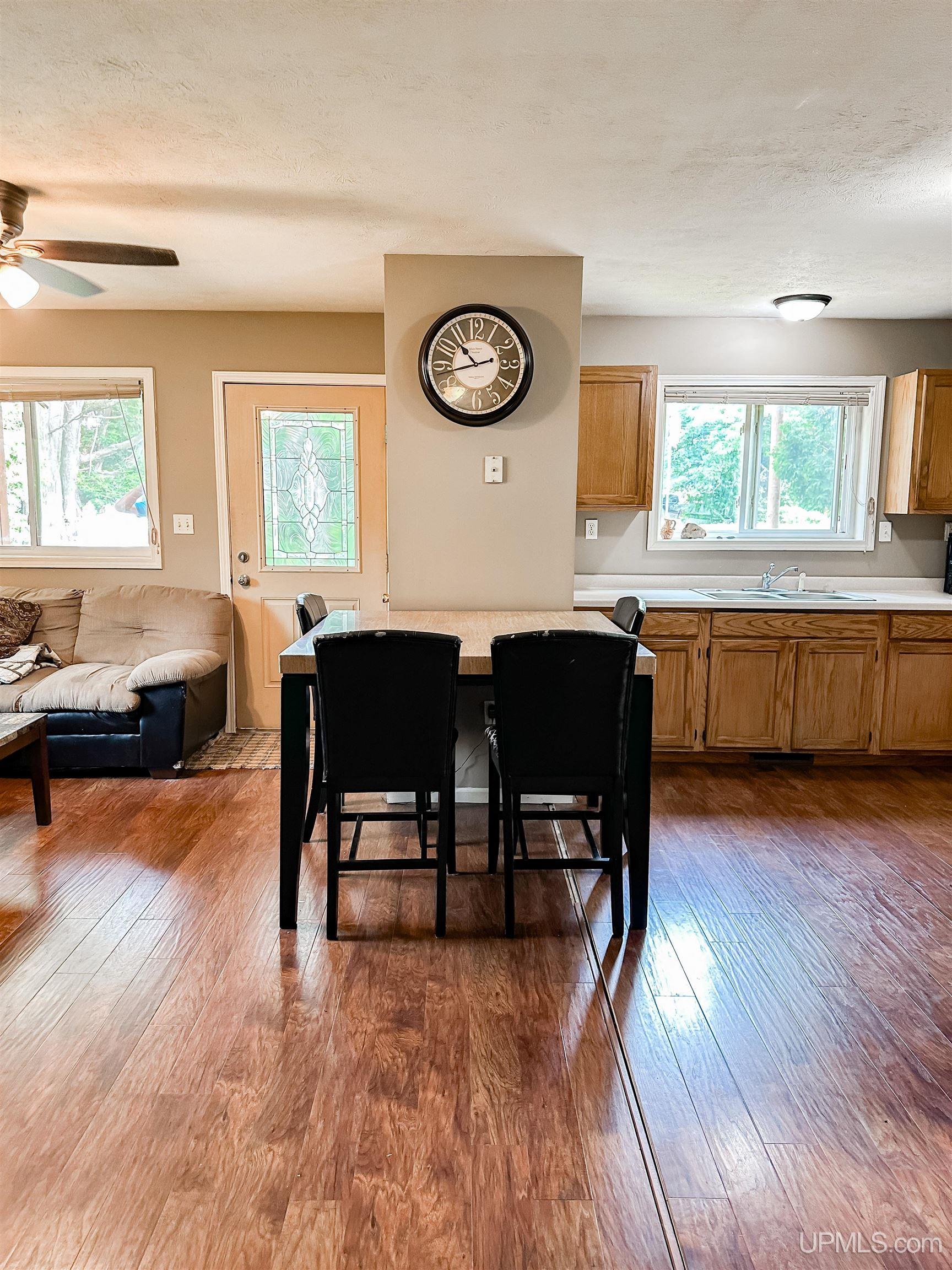716 Cleveland Avenue Ishpeming, MI 49849 - Photo 9 of 33