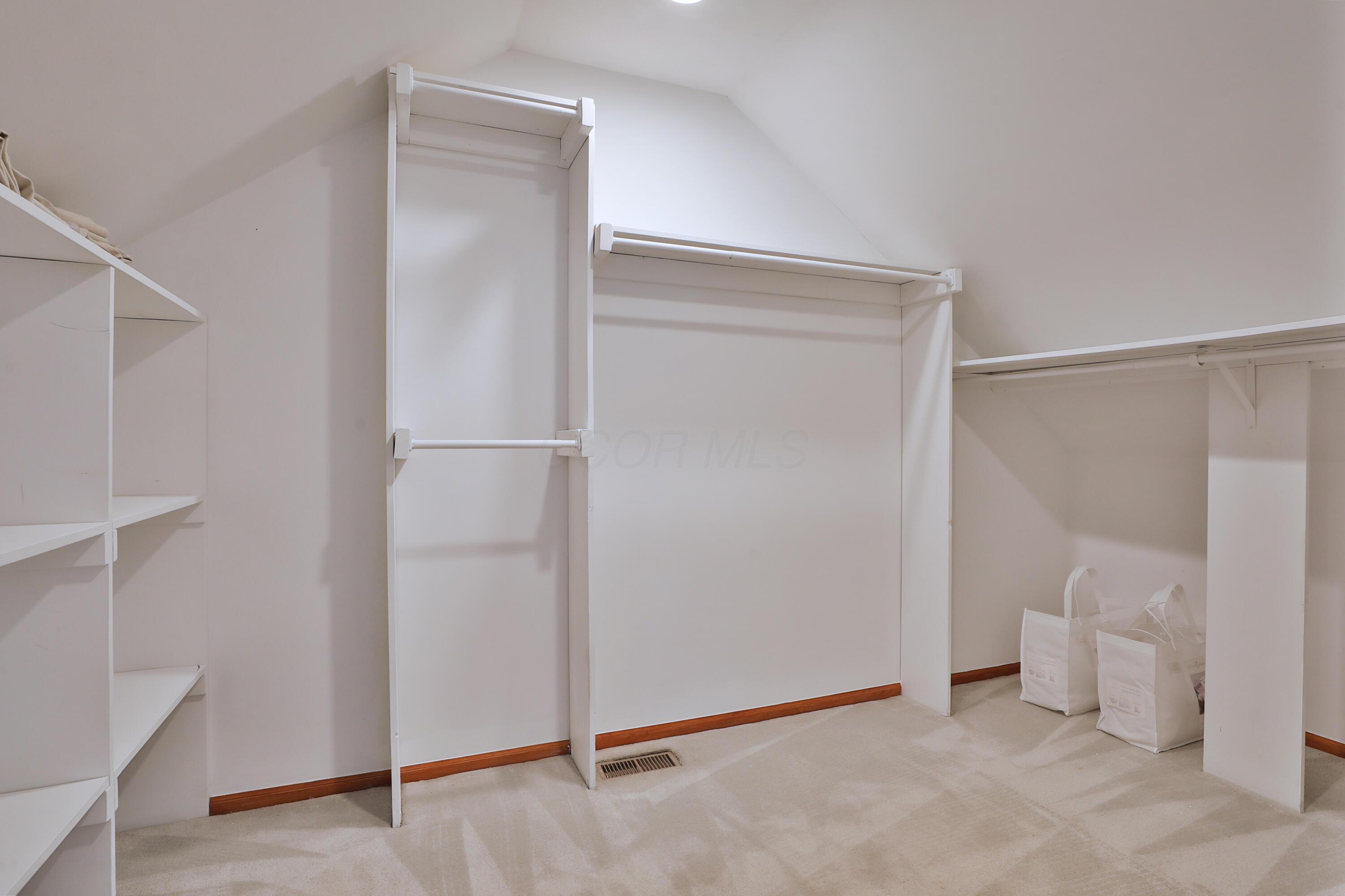 990 Vernon Road Columbus, OH 43209 - Photo 40 of 60 990-Vernon-40