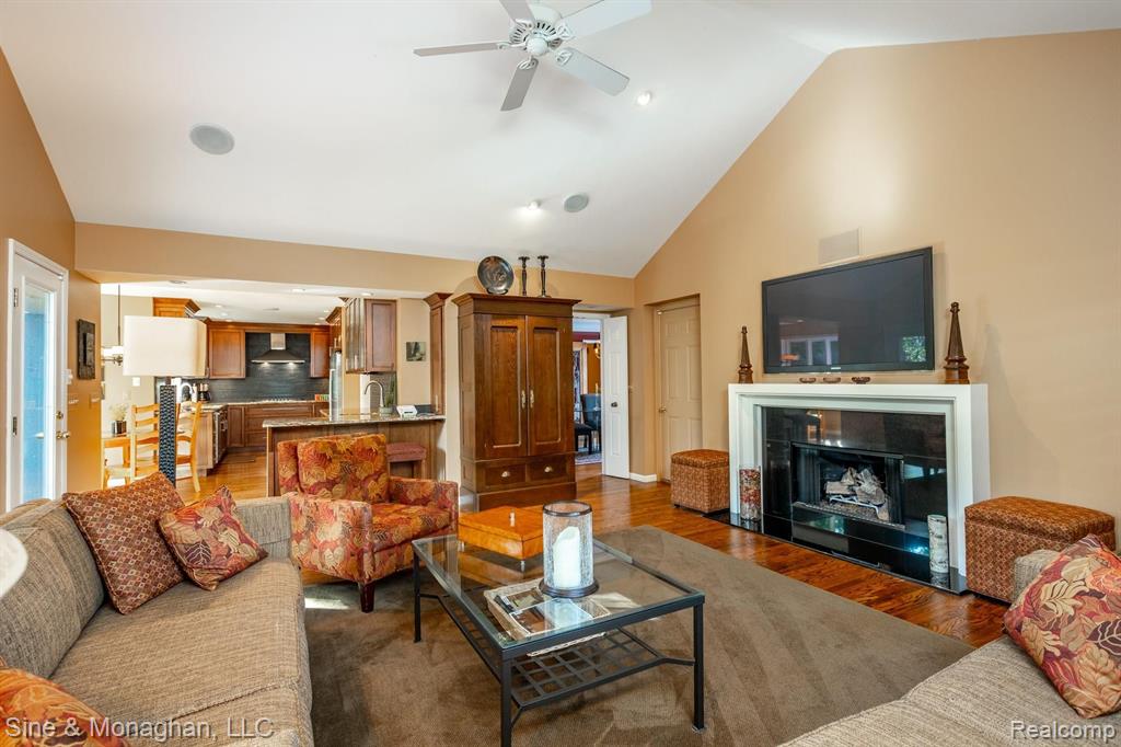 55 Shoreham Road Grosse Pointe Shores, MI 48236 - Photo 17 of 85