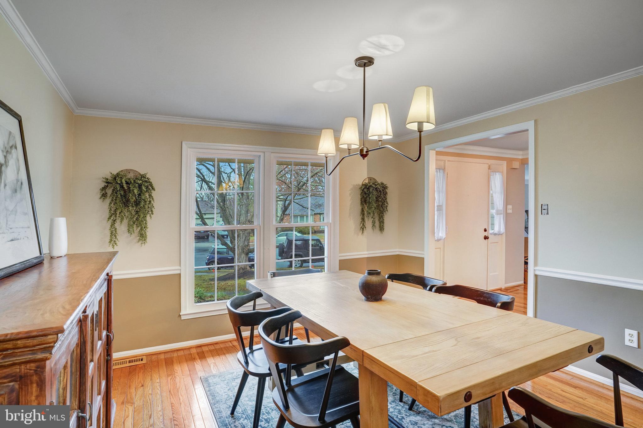 4302 Cub Run Road Chantilly, VA 20151 - Photo 4 of 24