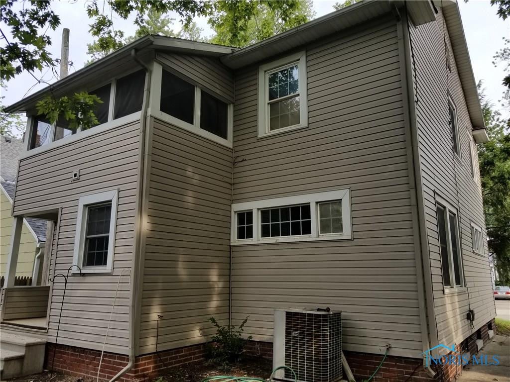 1317 Pingree Road Toledo, OH 43612 - Photo 5 of 24 Gallery Image 5