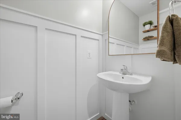 $449,900 | 471 Coville Street, Middletown, VA 22645