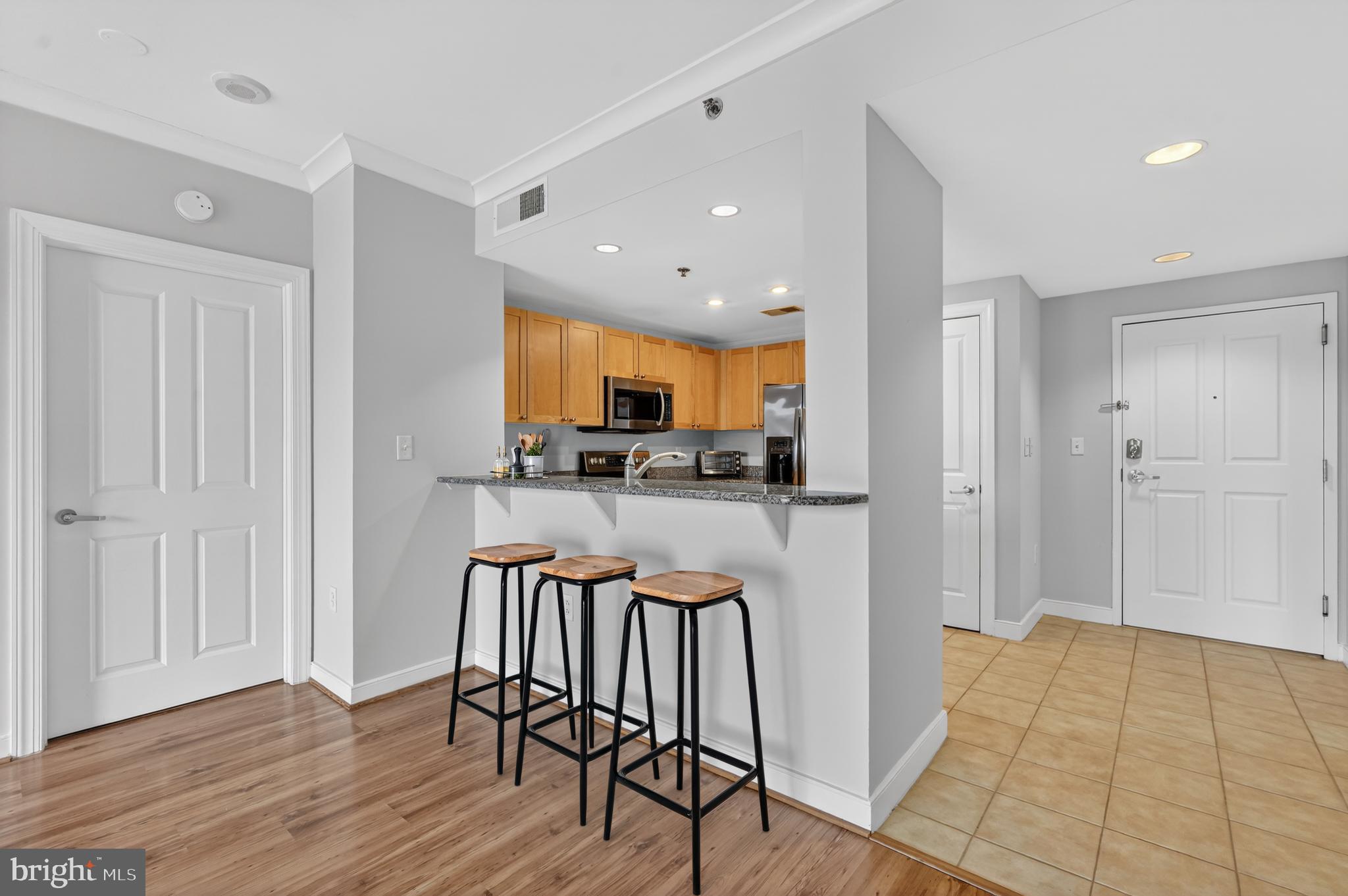 777 7th Street Northwest, Unit 924 Washington, DC 20001 - Photo 4 of 29 virtually staged image