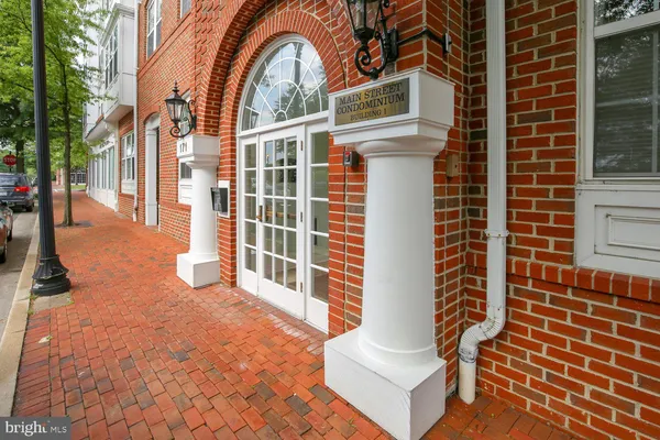 $2,900 | 171 Somervelle Street, Unit 302, Alexandria, VA 22304