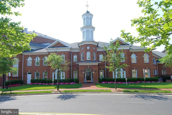 a view of a tennis court