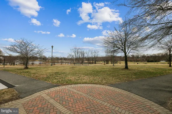 a view of a tennis court