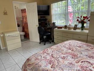 9215 Southwest 45th Street Miami, FL 33165 - Photo 15 of 37