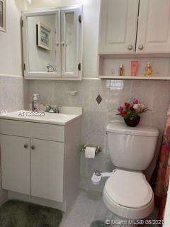 9215 Southwest 45th Street Miami, FL 33165 - Photo 17 of 37