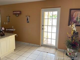 9215 Southwest 45th Street Miami, FL 33165 - Photo 6 of 37