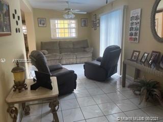 9215 Southwest 45th Street Miami, FL 33165 - Photo 7 of 37